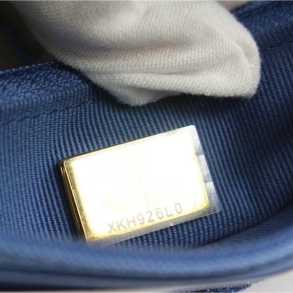 Vintage Chanel 19 Wallet on Chain. Brand new - Picture 2 of 16